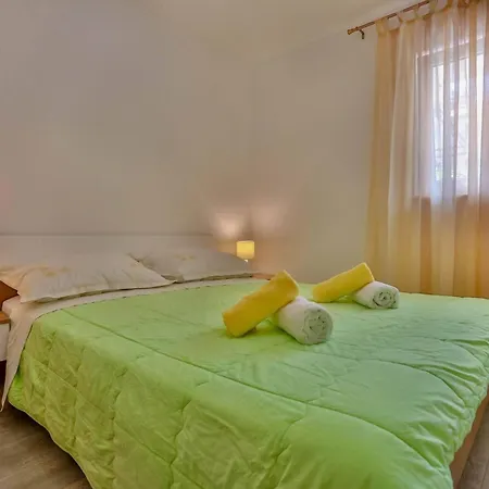 Lenka - Two Bedroom With Garden Terrace A4 Apartmán Sutivan