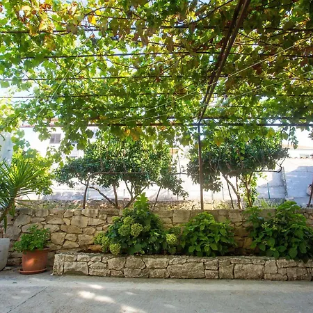 Apartmán Lenka - Two Bedroom With Garden Terrace A4